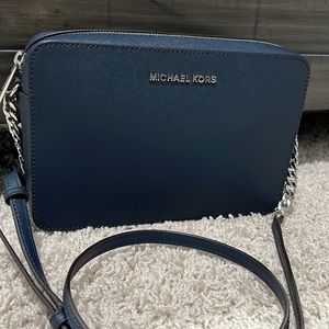 Michael kors jet set large east west crossbody